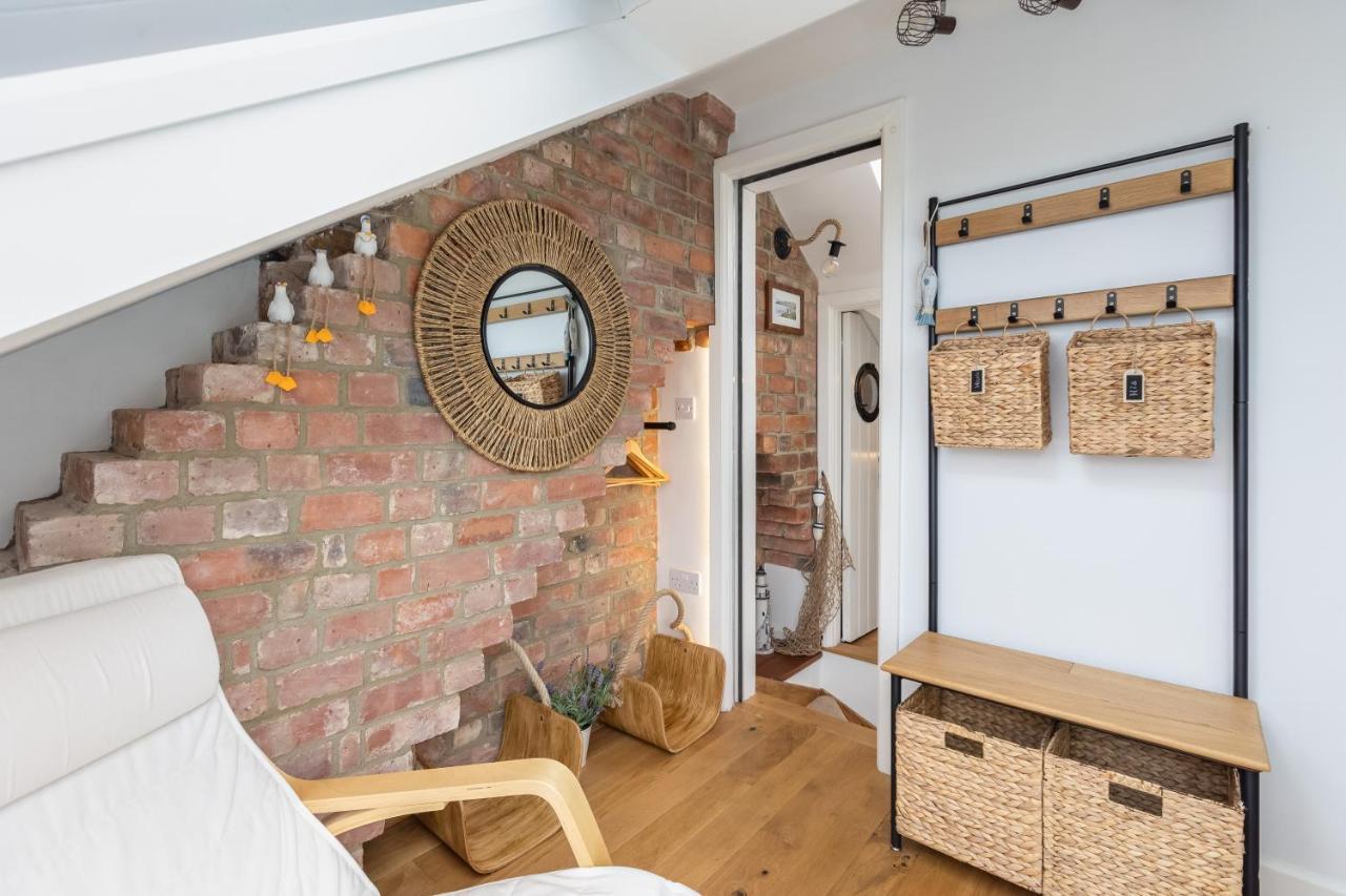 Robin Hood'S Bay Coastguard'S Cottage With A View Exterior photo