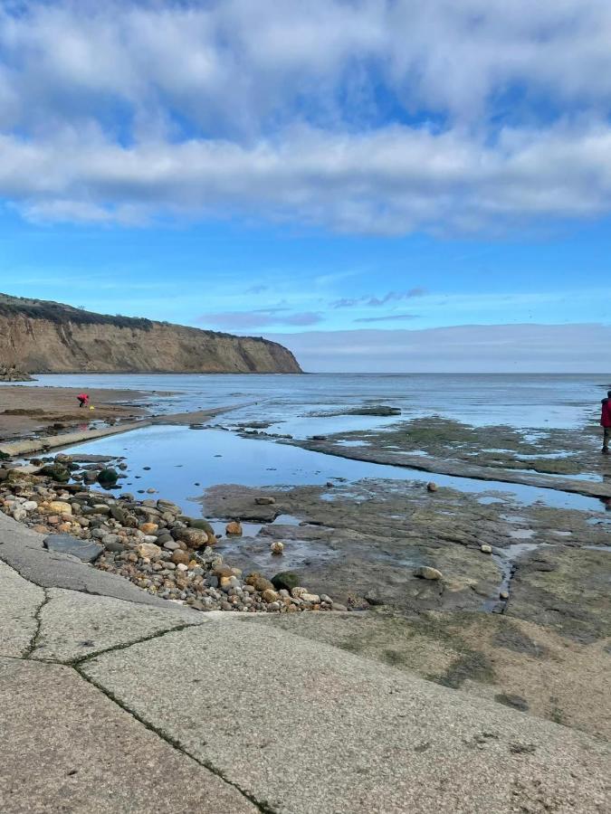 Robin Hood'S Bay Coastguard'S Cottage With A View Exterior photo